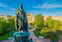 Индивидуальный тур "Знакомство с Петербургом + Петергоф"
