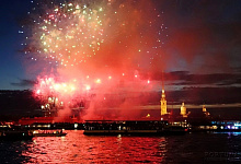 Праздничный салют и фейерверк 9 мая в Санкт-Петербурге