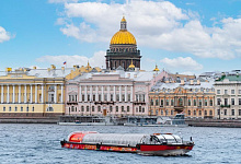 Салют с теплохода на День Победы - 9 мая