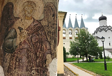 Звонница и Трапезная палата с церковью Покрова, Тихвин