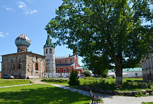 Староладожский Никольский мужской монастырь в Старой Ладоге