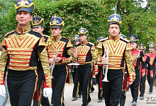 Автобусная экскурсия "ПРАЗДНИК ЗАКРЫТИЯ ФОНТАНОВ В ПЕТЕРГОФЕ"