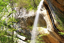 Севастополь. Водопад Козырёк, или Нижний Кубалар в урочище Кобалар-Дере на реке Кобалар-Су