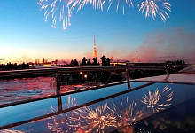Праздничный салют и фейерверк в Санкт-Петербурге