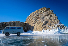 Экскурсия на автомобиле УАЗ по ледовым дорогам Байкала